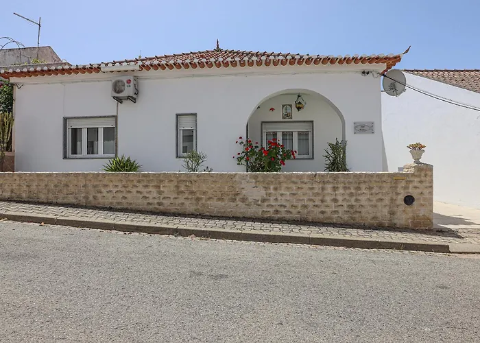 Casa Bacalhau - - Jacuzzi - By Bedzy Villa