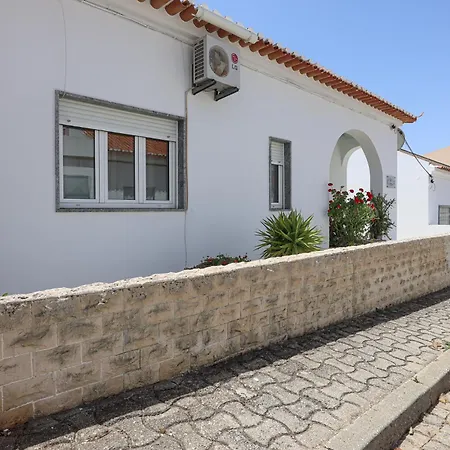 빌라 Casa Bacalhau - - Jacuzzi - By Bedzy *