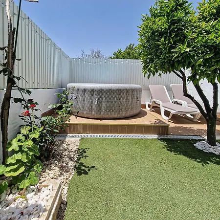 빌라 Casa Bacalhau - - Jacuzzi - By Bedzy *