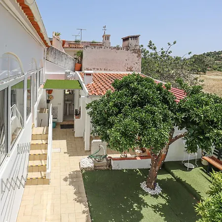 Casa Bacalhau - - Jacuzzi - By Bedzy Tunes