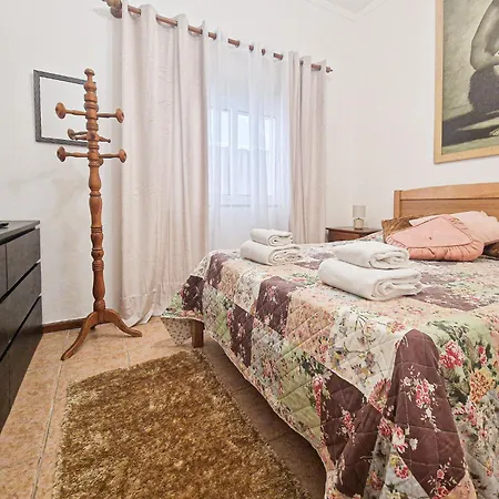 빌라 Casa Bacalhau - - Jacuzzi - By Bedzy *